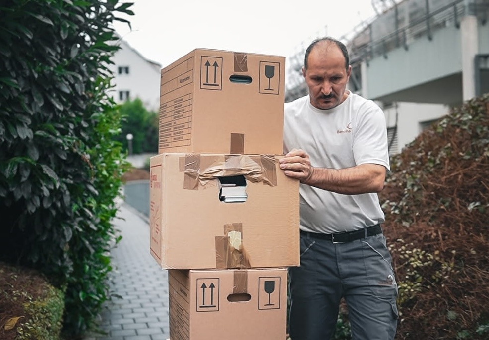 Benoha Umzug Schweiz