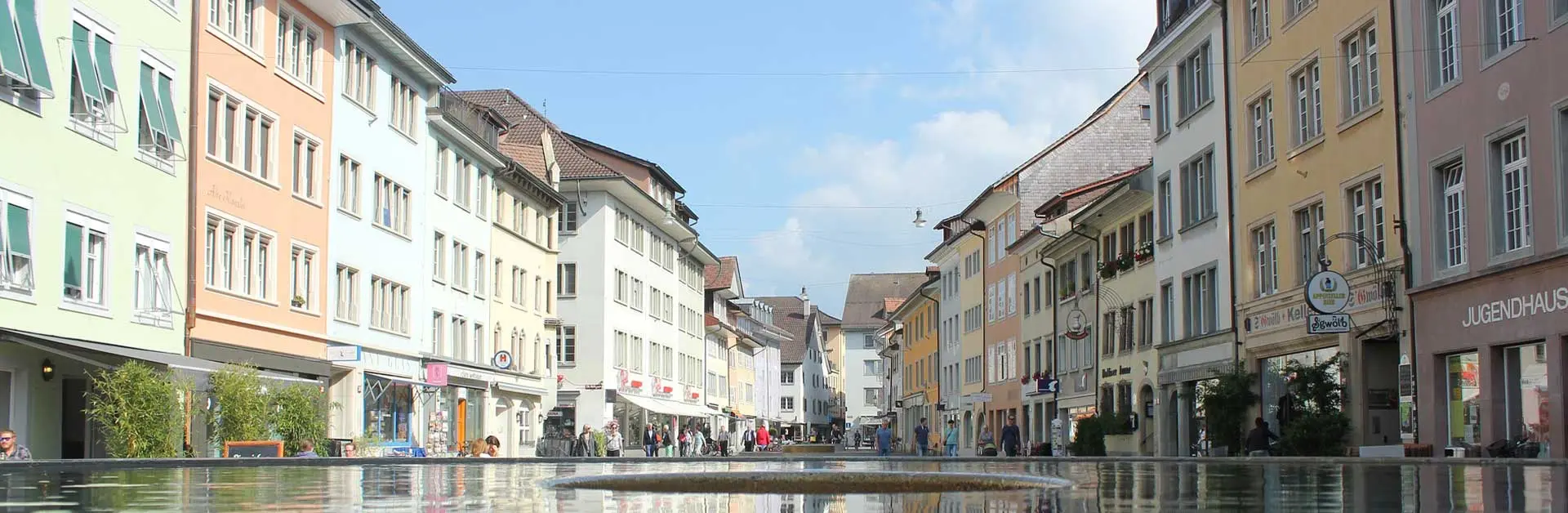 Umzug in Winterthur: Altstadt mit Steinberggasse und Brunnen